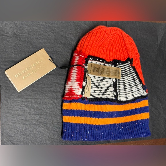BRAND NEW (GREAT GIFT) Burberry Abstract Cashmere Wool Knit Beanie - Picture 9 of 12